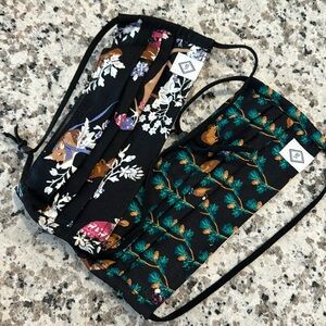 2 pack pleated Vera Bradley masks -NEW